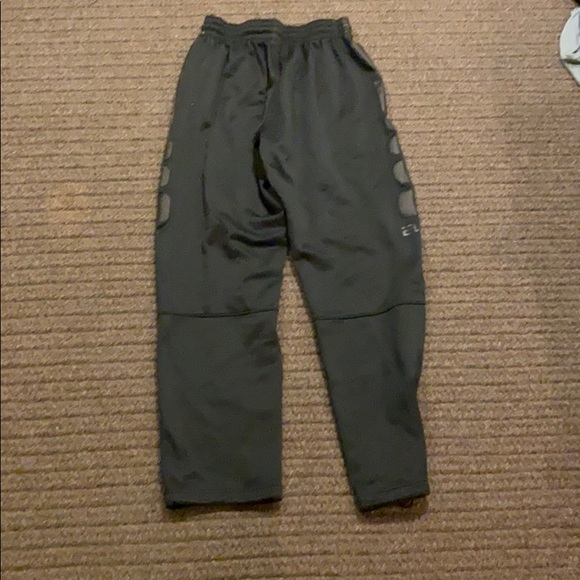 Black Nike sweatpants - Picture 2 of 2